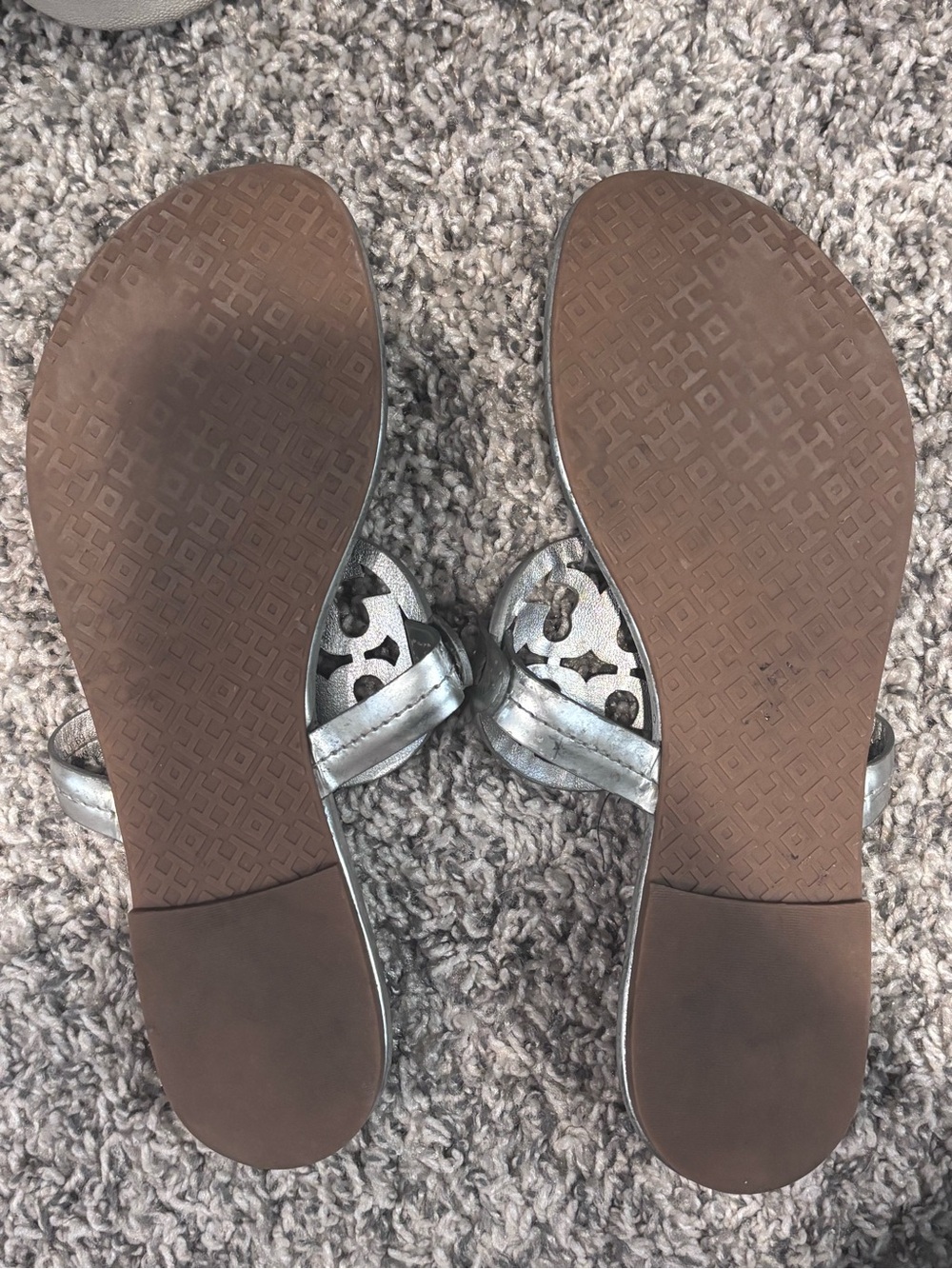 Tory Burch Silver Metallic Logo Thong Sandals - Picture 8 of 10